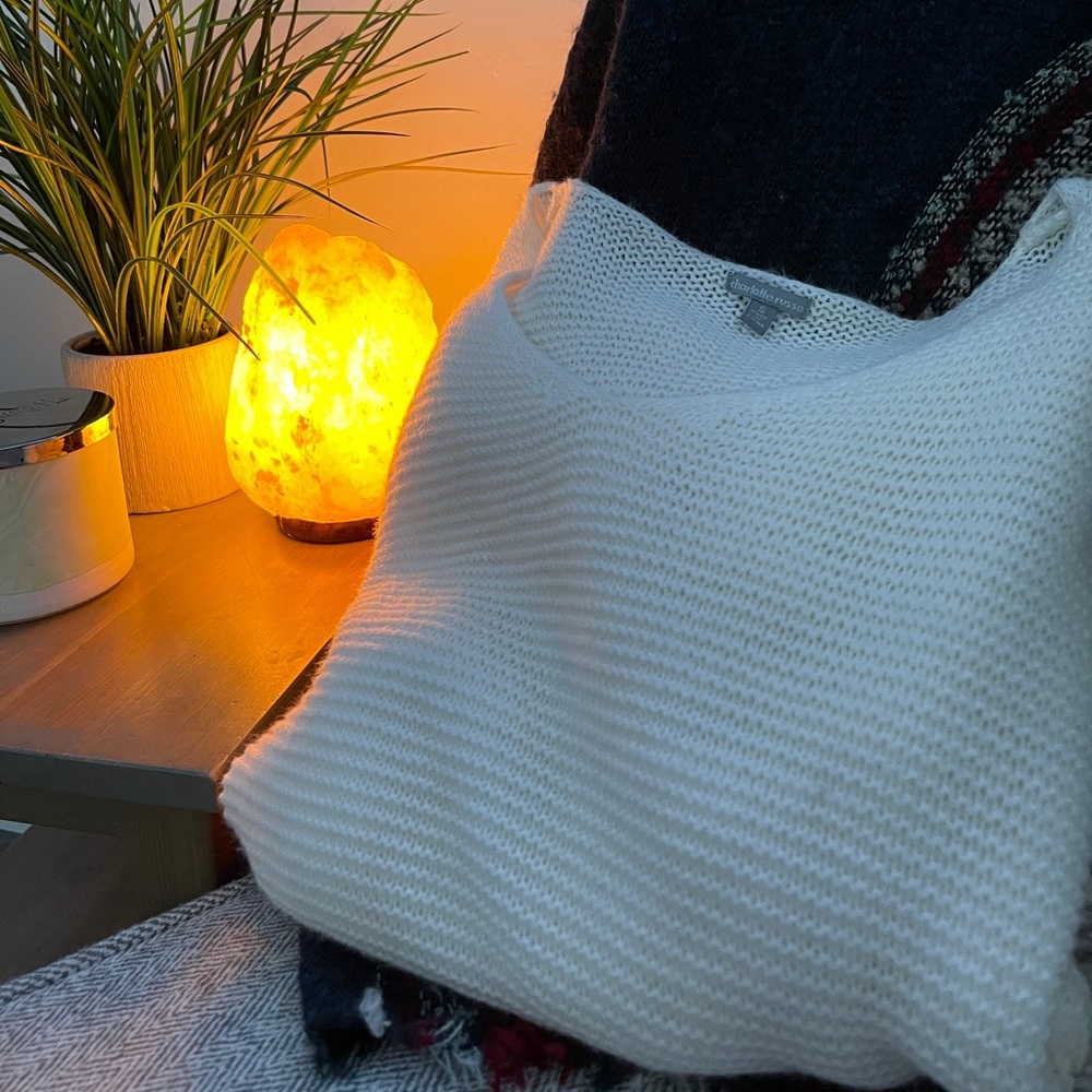 White long sleeve knit sweater